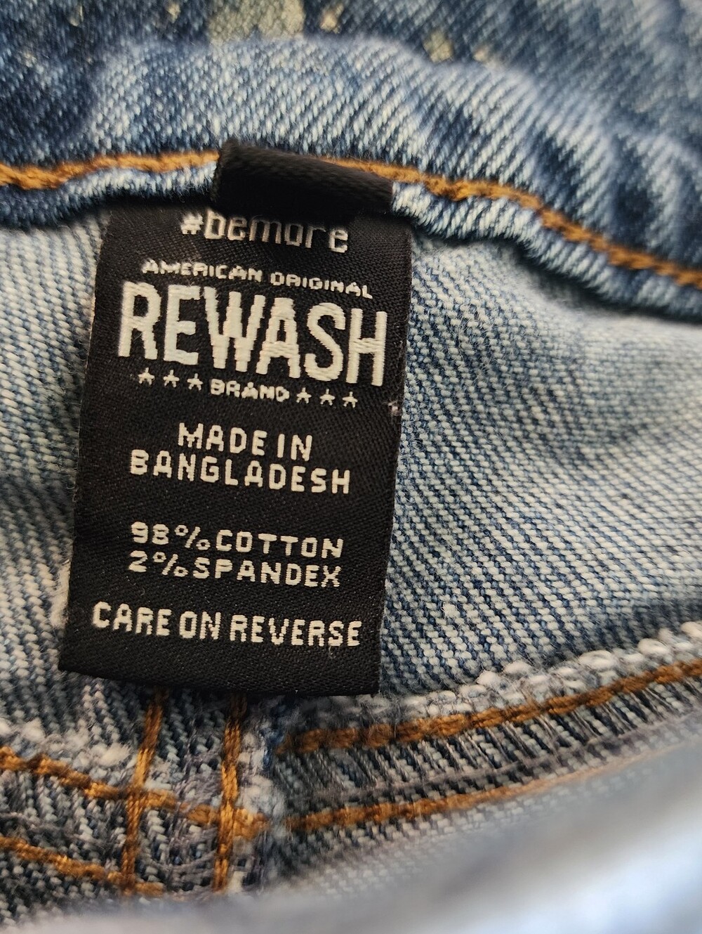 Rewash Light Blue Distressed Boyfriend Jeans Size 29 Like New - Picture 3 of 5